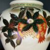 Bình hoa Kutani Nhật bản vẽ tay hoạ tiết chiếc lá và trái lựu